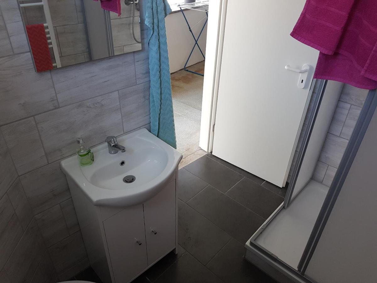 Einraum-Ferienwohnung 46M2 Eisenhuettenstadt-Diehlo Exteriör bild